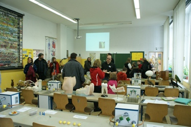 Hinter den gymnasialen Alltag geschaut