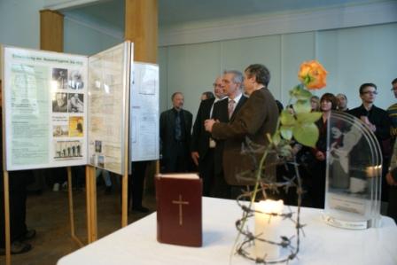 Ministerpräsident Tillich stellt sich einem Interview