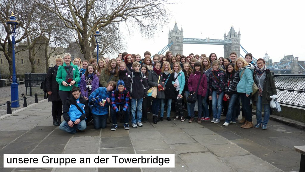 24_Gruppenfoto_Towerbridge