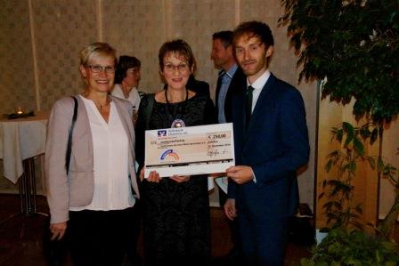 Scheckübergabe ans CWG