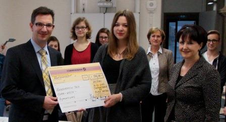 Commerzbank unterstützt den Kunst-Leistungskurs fürs 25jährige Jubiläum