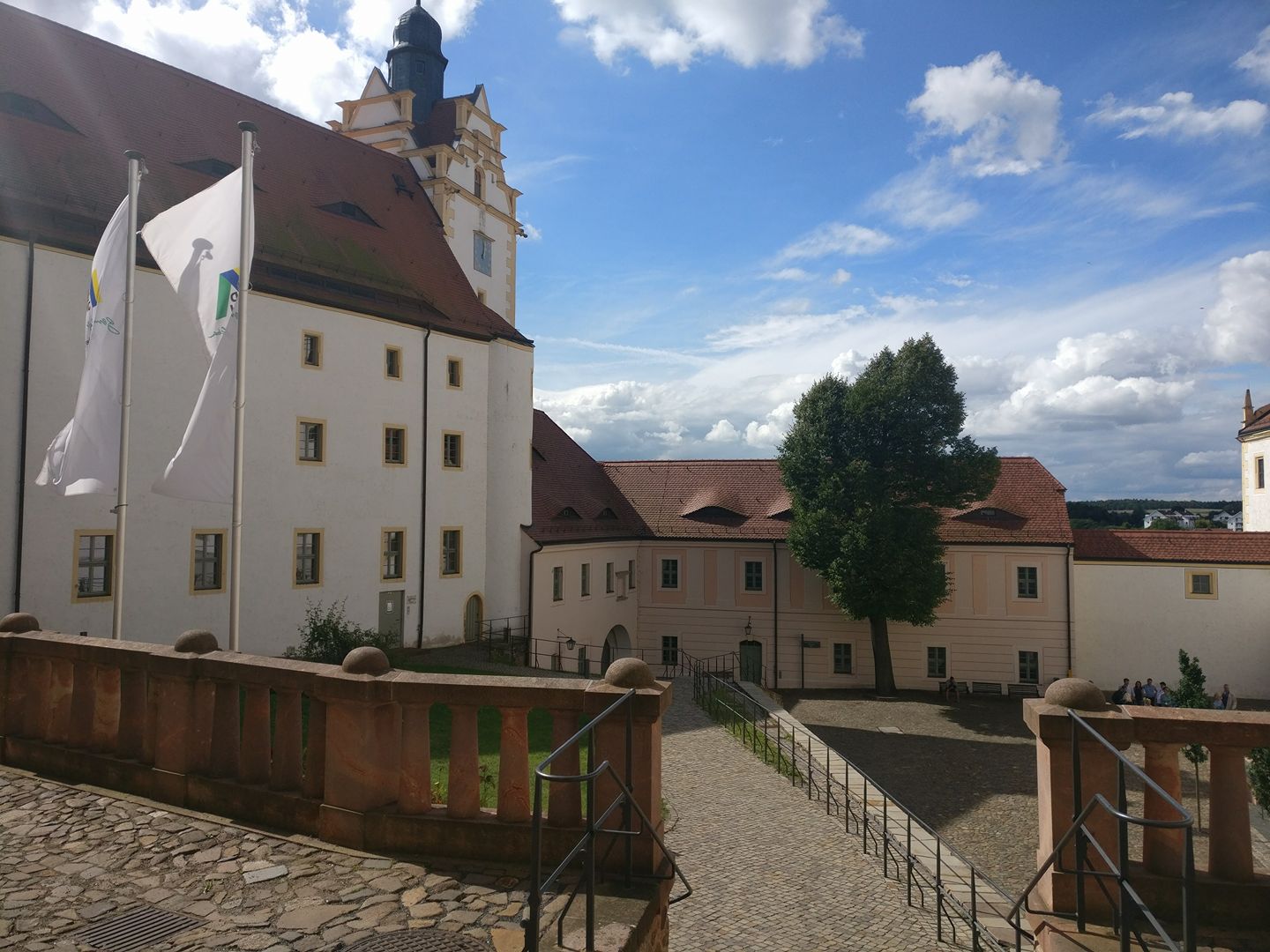 „Let there be peace“