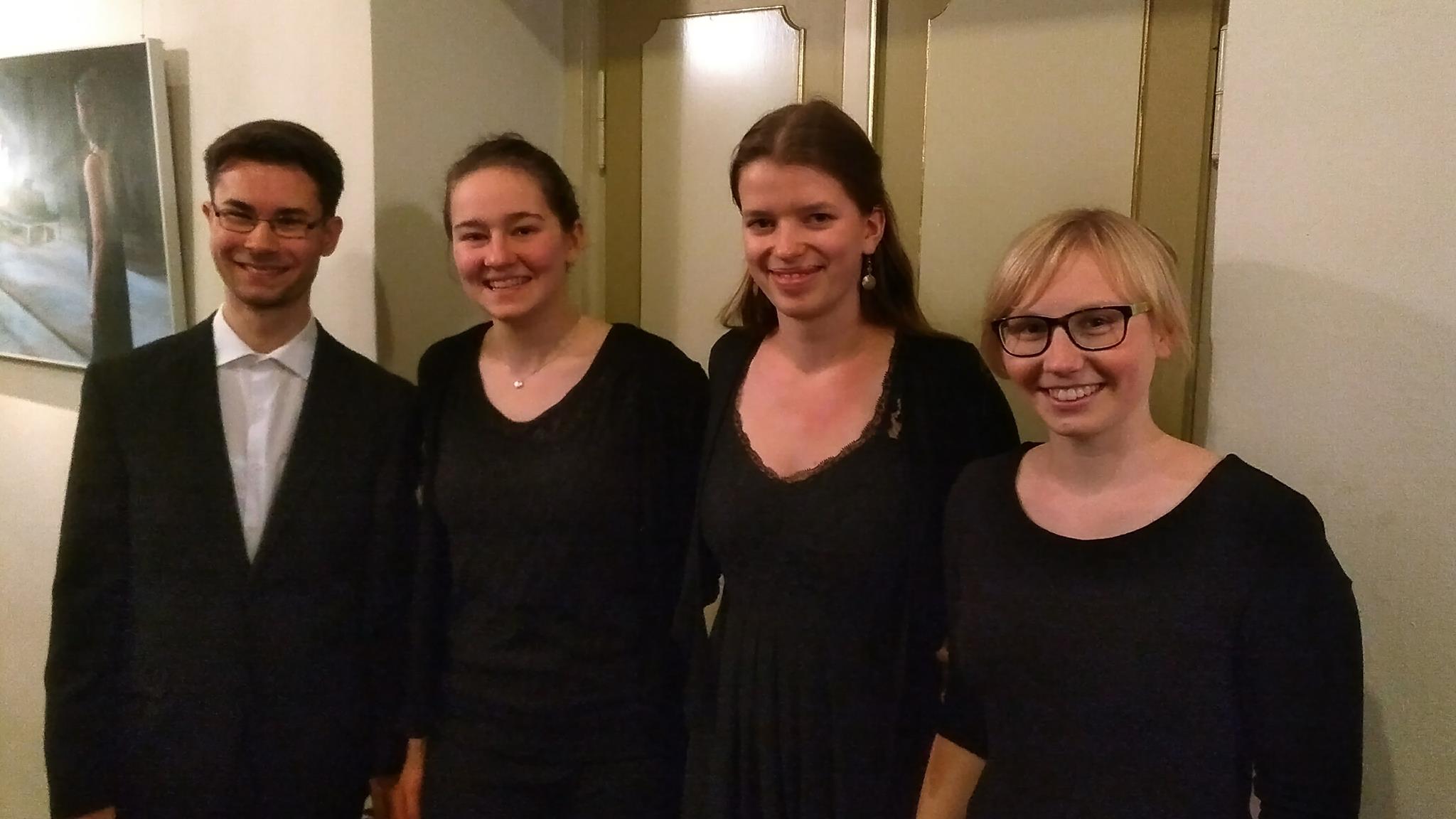 23760334 925253480957517 1483117178 o