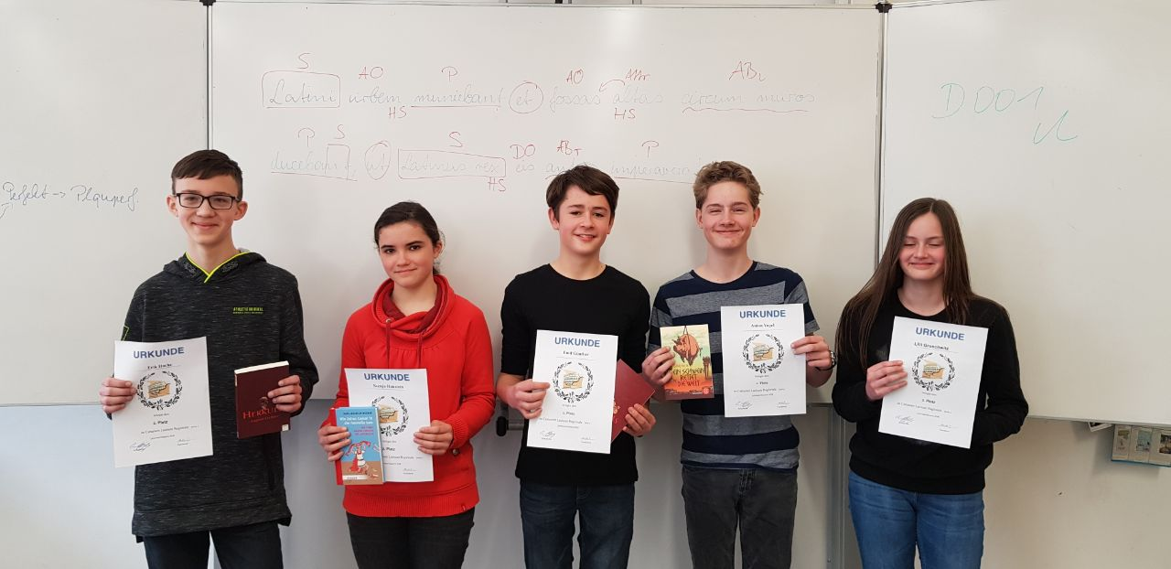 Gratulamur! Wir gratulieren!