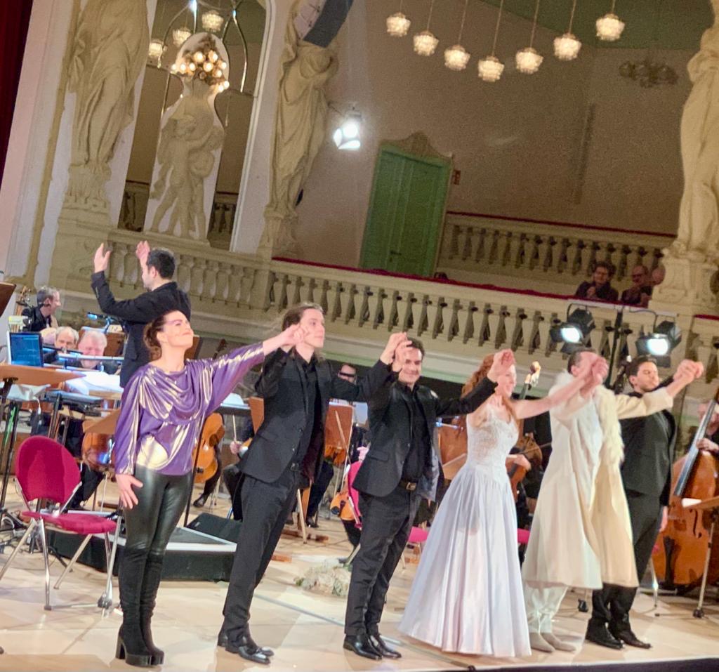 648e5f61 2535 4d80 9e34 4a4bc4311693