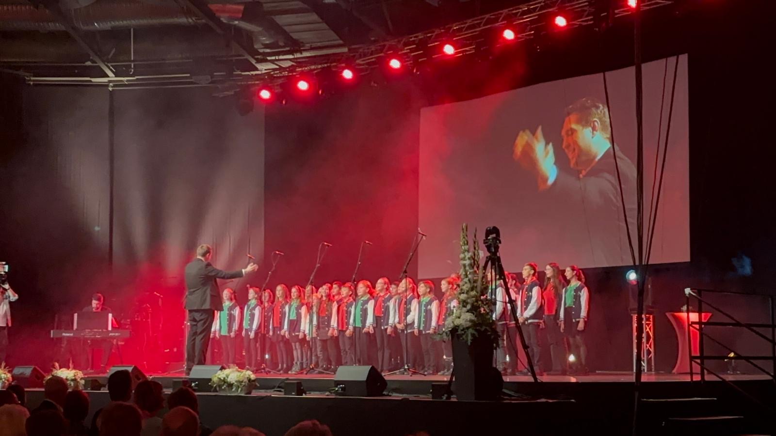 6c864ae9 b6b3 4114 9bfc 9de4756a4914